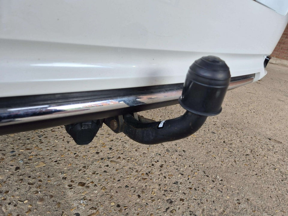 Toyota Auris 1,8 Hybrid H2 Style Touring Sports CVT 5d