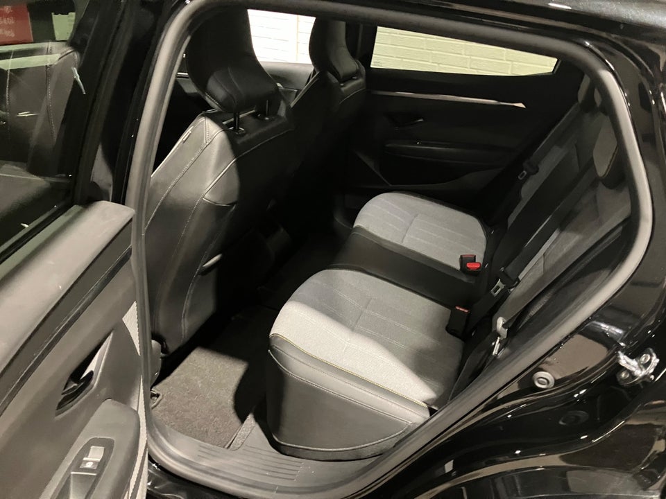 Renault Megane E-Tech 60 Techno 5d