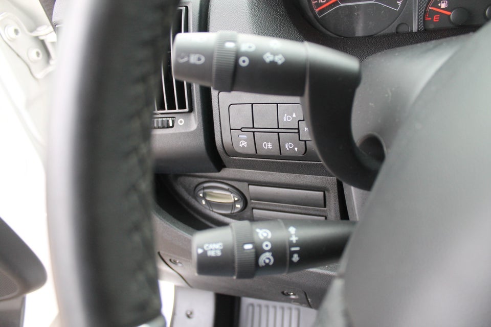 Peugeot Boxer 333 2,2 BlueHDi 140 L3H2 Premium