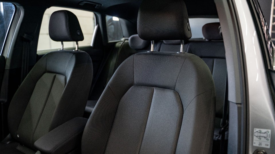 Audi Q4 e-tron 40  5d