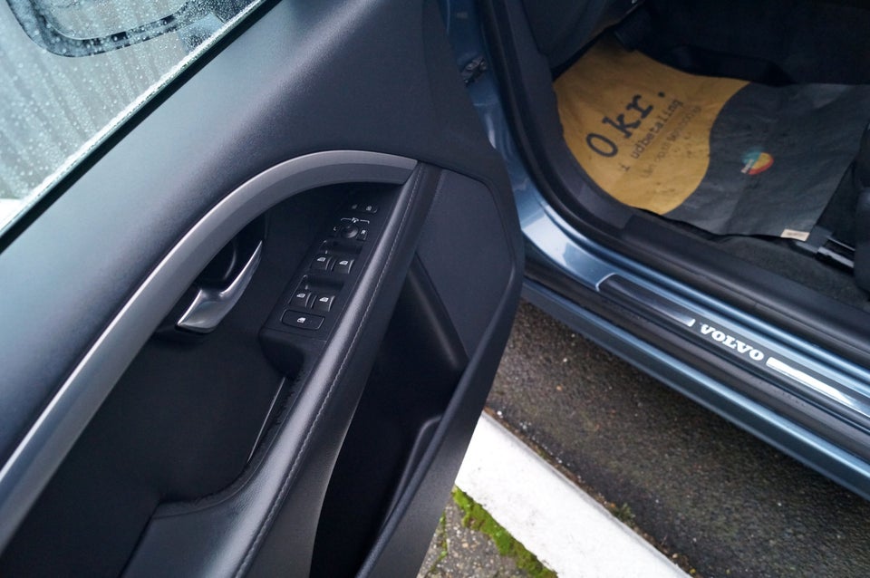 Volvo V70 2,0 D4 181 Momentum aut. 5d