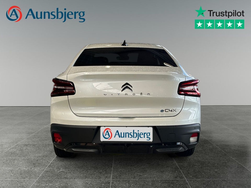 Citroën ë-C4 X 50 Shine 4d