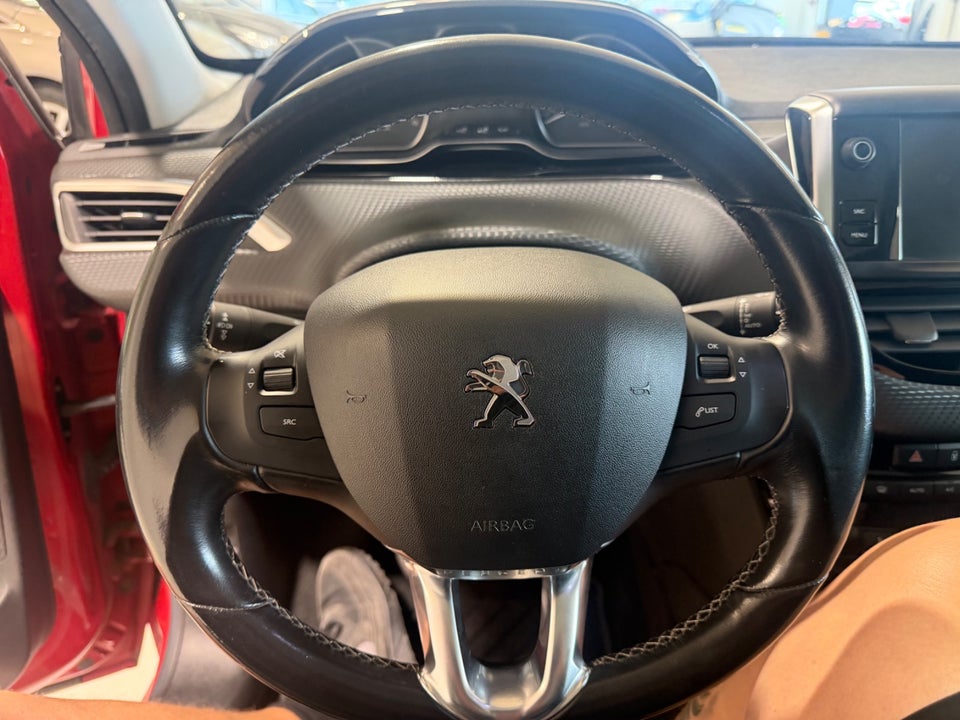 Peugeot 208 1,6 BlueHDi 100 Desire Sky 5d