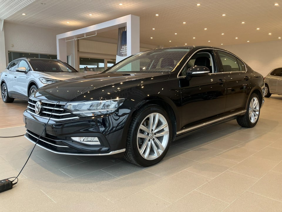 VW Passat 2,0 TDi 150 Elegance+ Pro DSG 4d