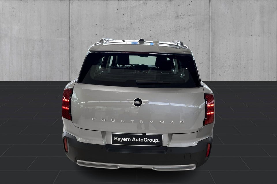 MINI Countryman E Essential Trim XS 5d