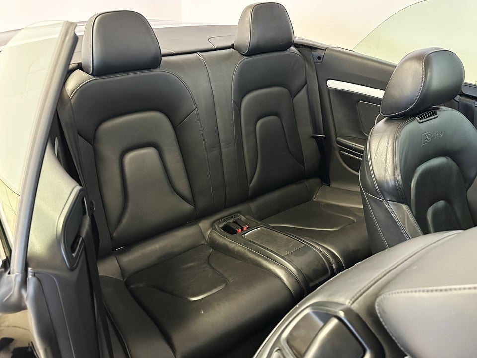 Audi A5 3,0 TDi 245 S-line Cabriolet quattro S-tr. 2d