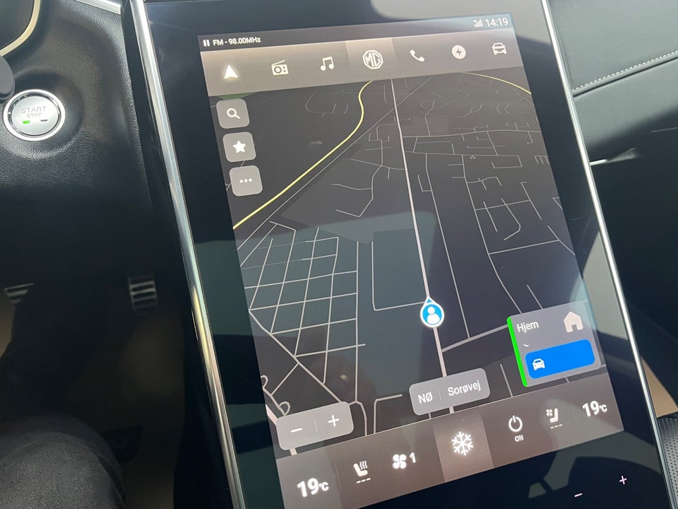 MG Marvel R Luxury 5d