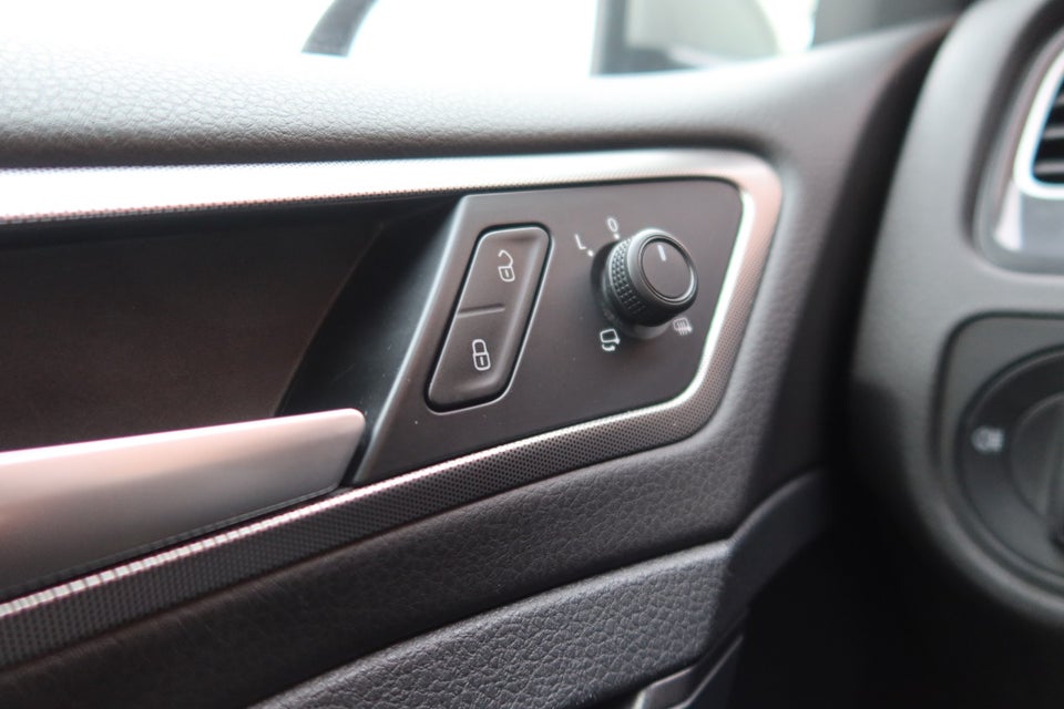 VW Golf VII 1,0 TSi 85 Trendline 5d