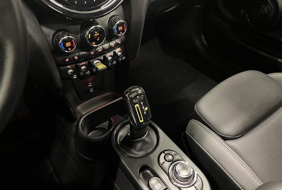 MINI Cooper SE Classic Trim 3d