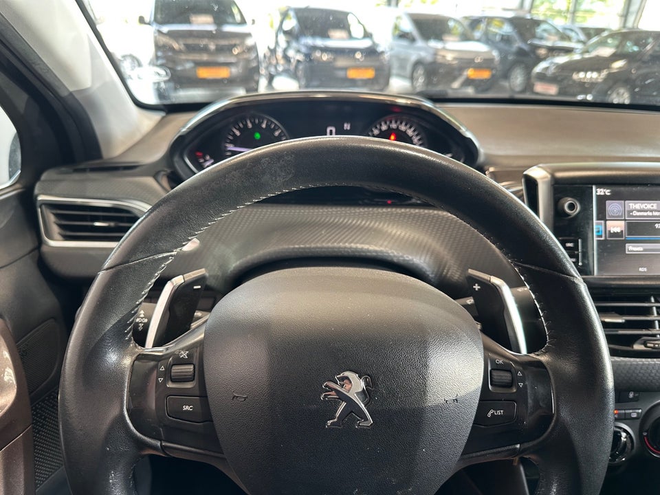 Peugeot 2008 1,2 e-VTi 82 Style ESG 5d