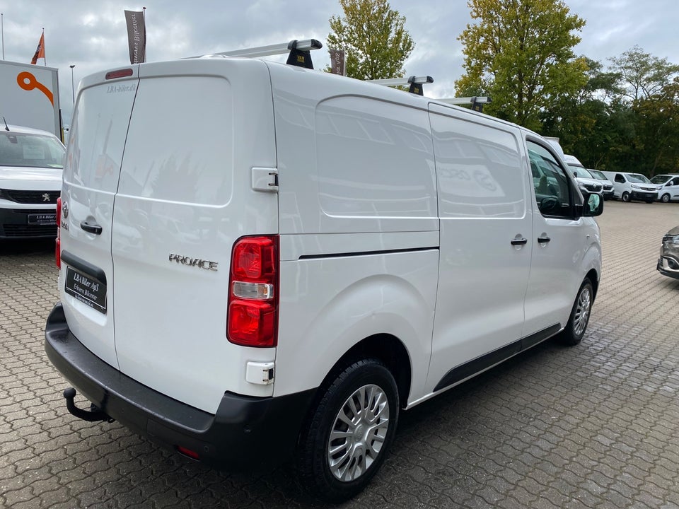Toyota ProAce 2,0 D 122 Medium Comfort Master 6d