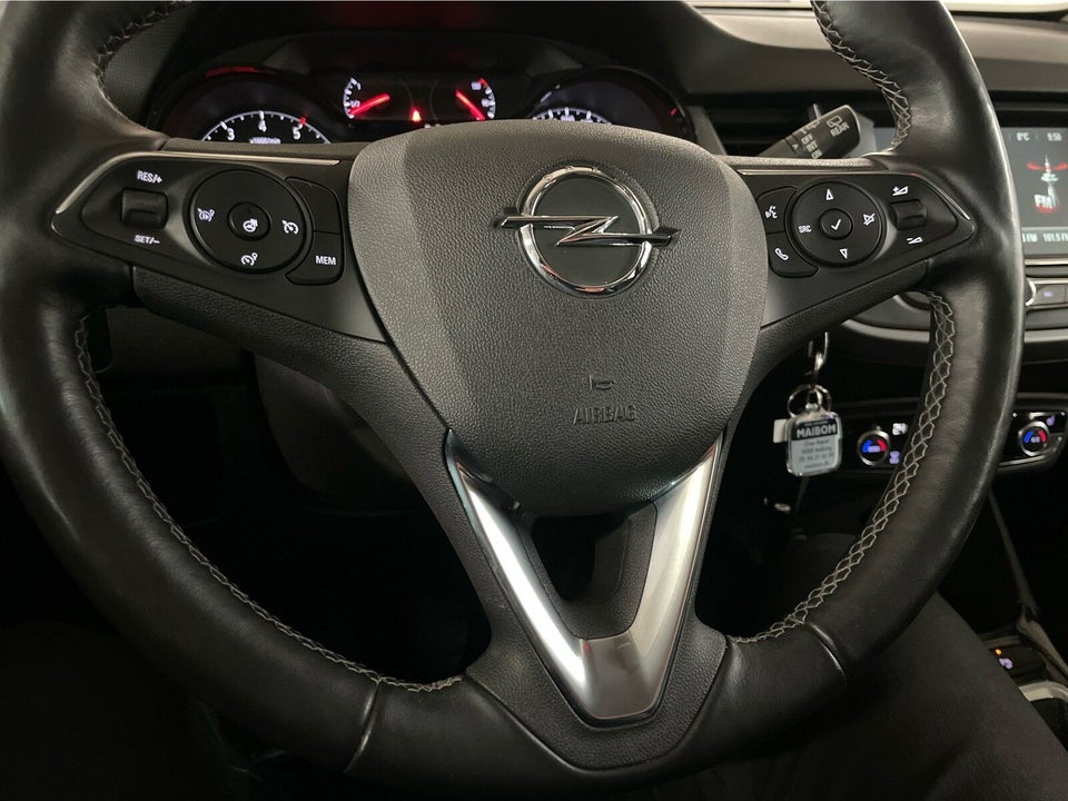 Opel Crossland X 1,2 Excite 5d