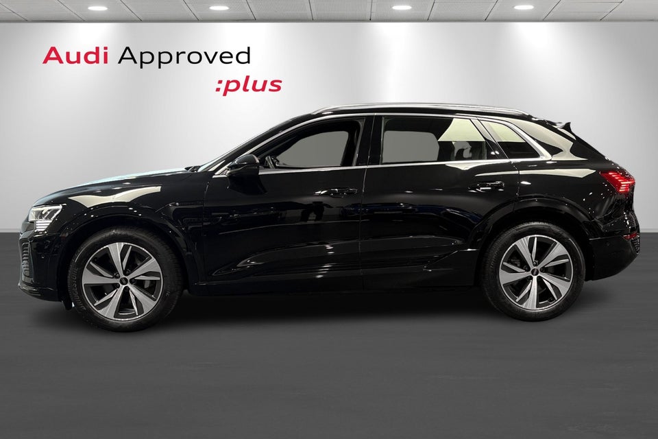 Audi Q8 e-tron 50 S-line quattro 5d