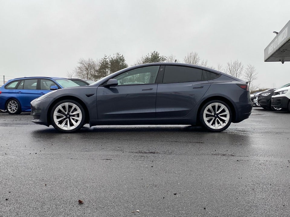 Tesla Model 3 Long Range AWD 4d