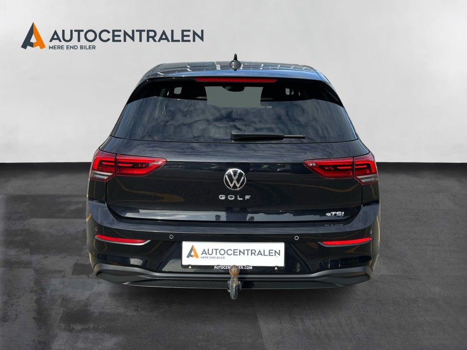 VW Golf VIII 1,5 eTSi 130 Life 75 Years Edition DSG 5d