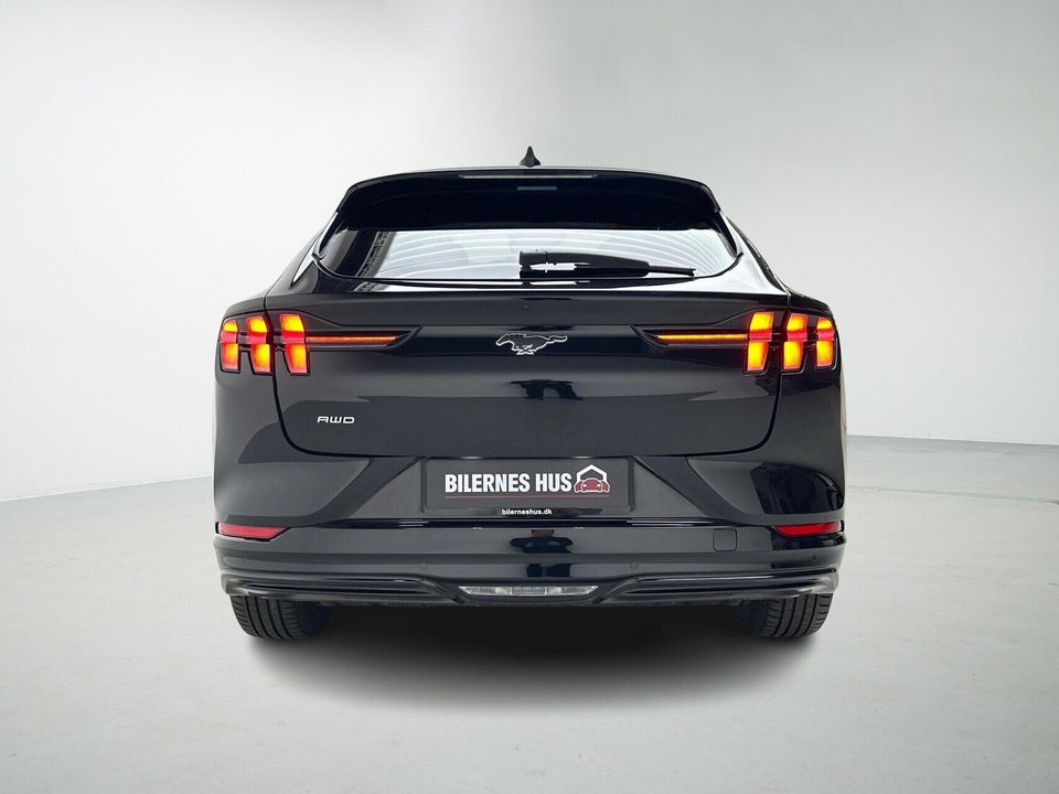 Ford Mustang Mach-E 98 Premium Extended Range AWD 5d