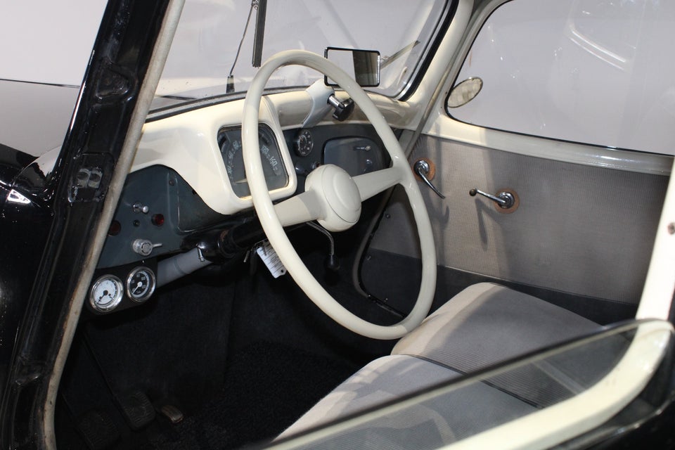 Citroën Traction Avant 1,9 11BL 4d