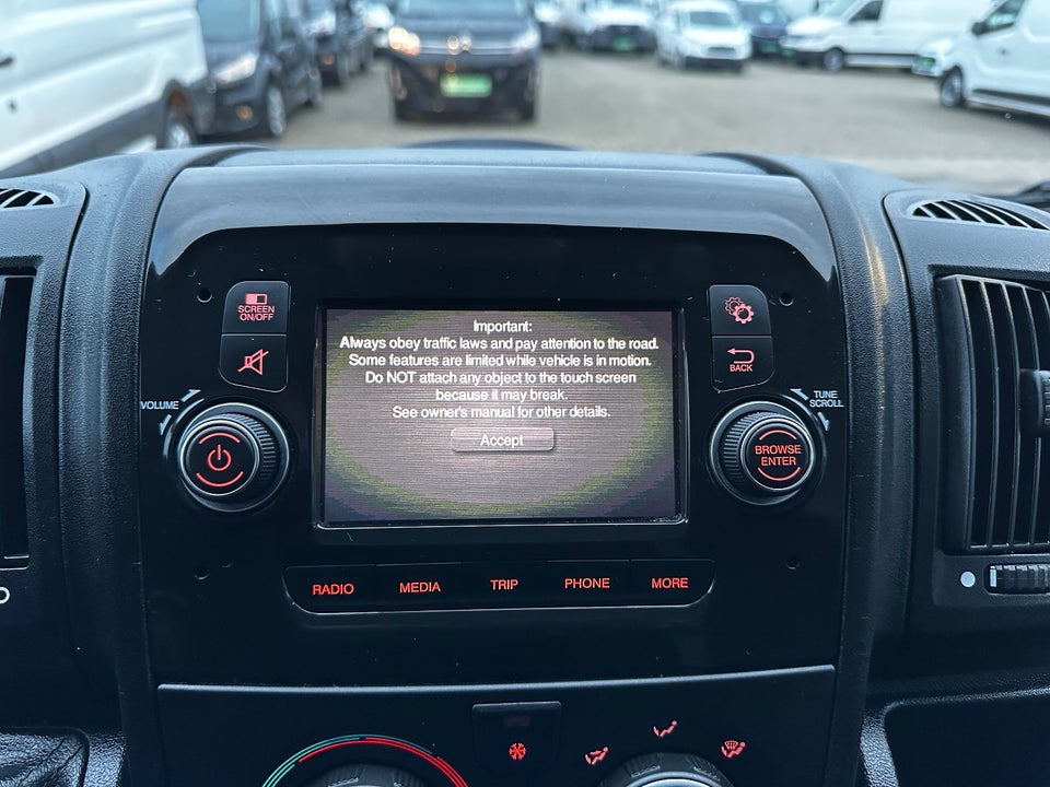 Citroën Jumper 33 2,2 BlueHDi 140 L2H2