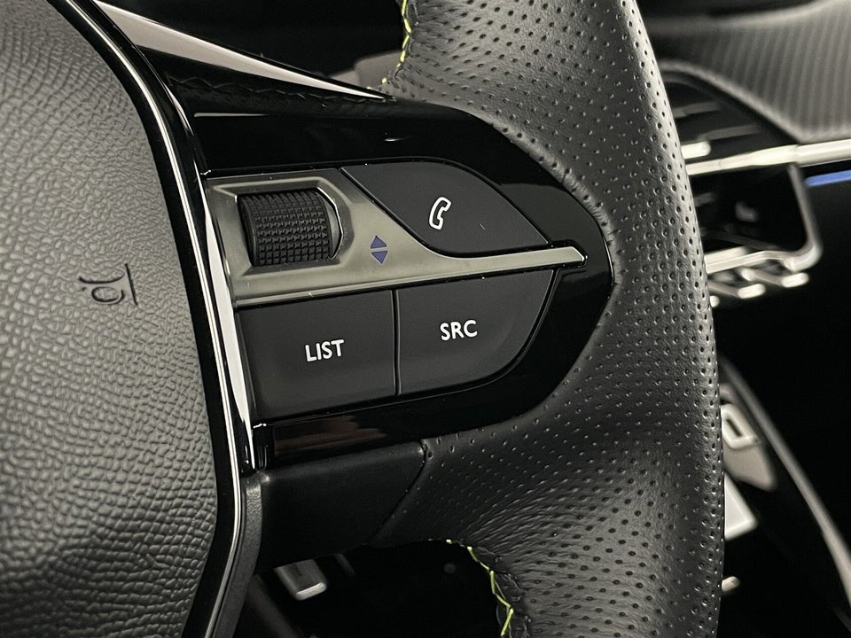 Peugeot e-208 50 GT 5d