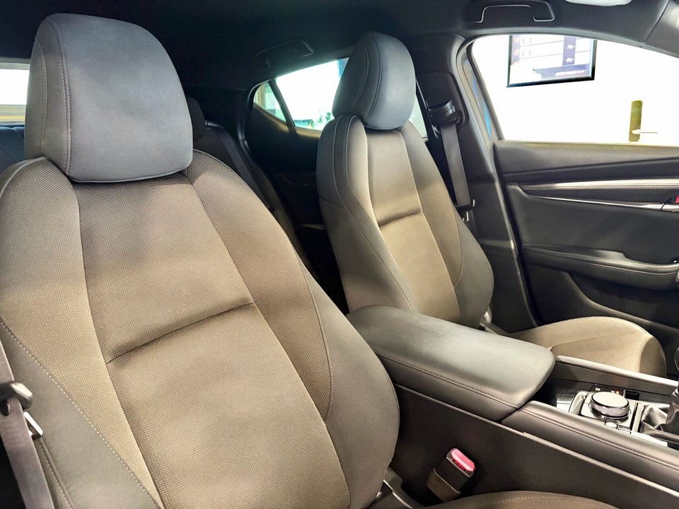 Mazda 3 2,0 SkyActiv-G 122 Sky 5d