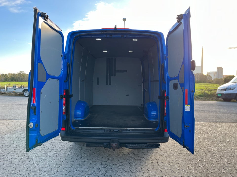 VW Crafter 30 2,0 TDi 140 Kassevogn L3H2