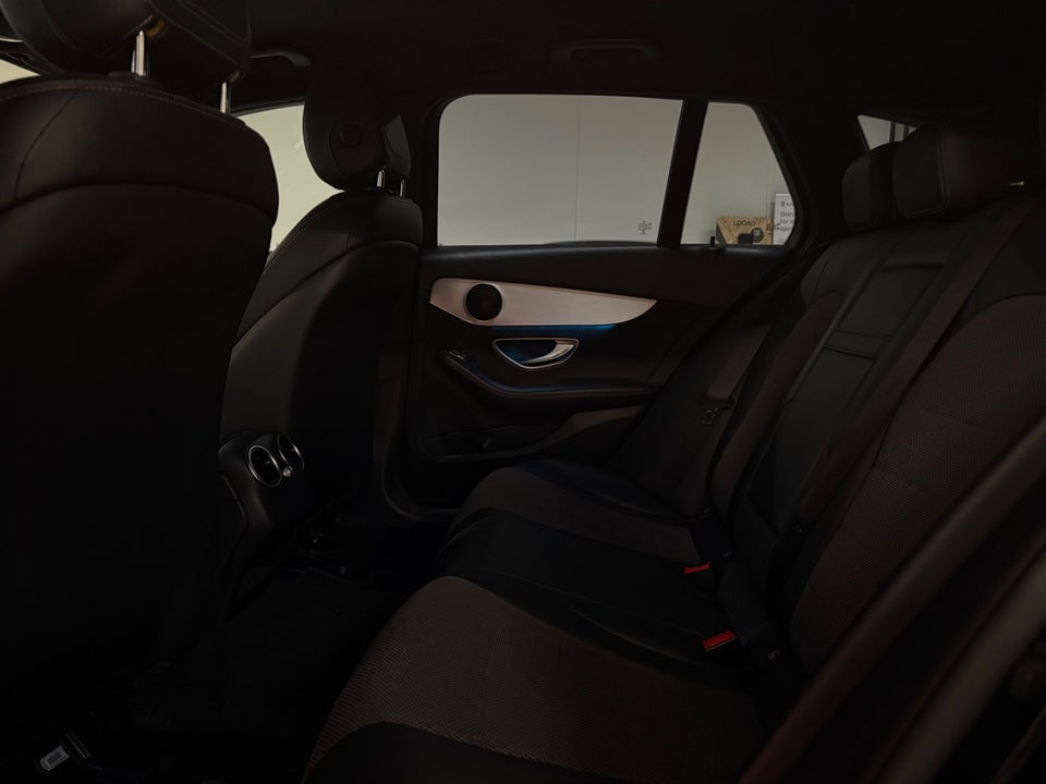 Mercedes C220 d 2,2 AMG Line stc. aut. 5d