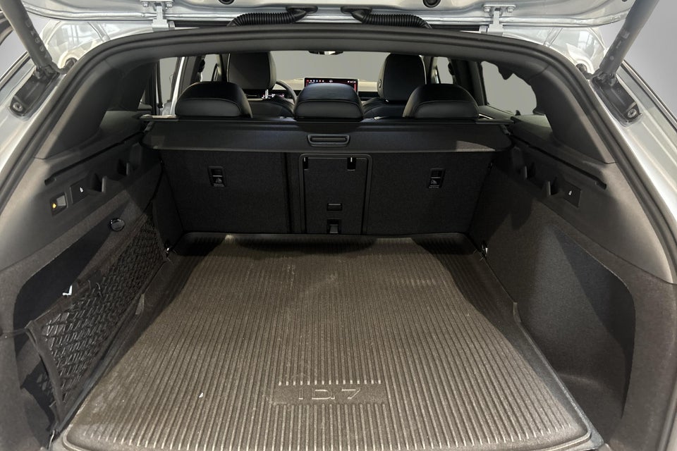 VW ID.7 77 Style+ Tourer 5d