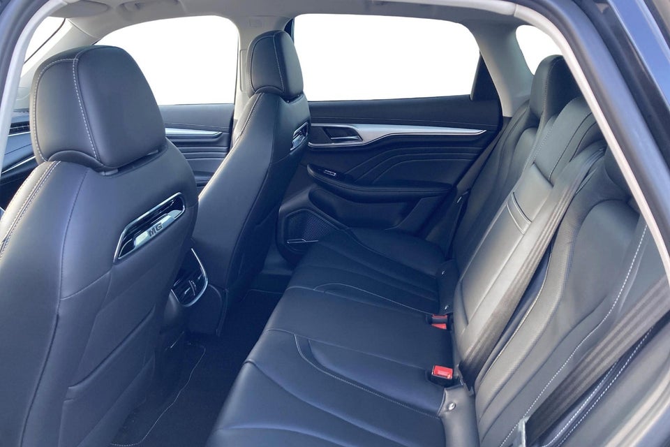 MG Marvel R Luxury 5d