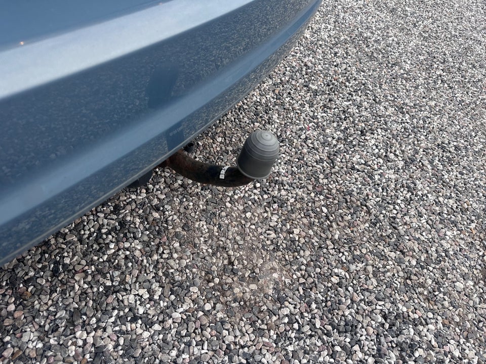 Ford Focus 1,6 Ghia 5d