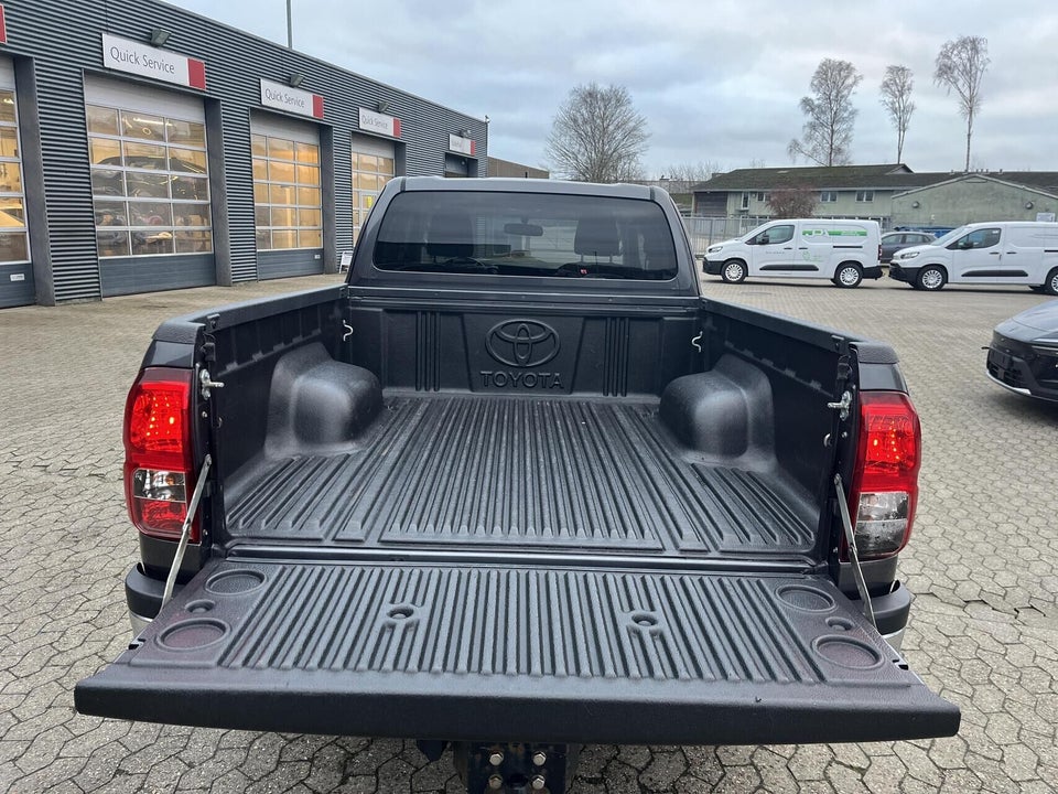 Toyota HiLux 2,4 D-4D 150 T3 Ex.Kab 4x4 4d