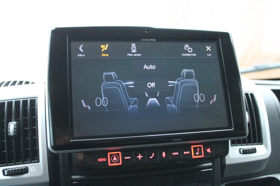 Peugeot Boxer 335 2,2 BlueHDi 165 L2H2 Ultimate