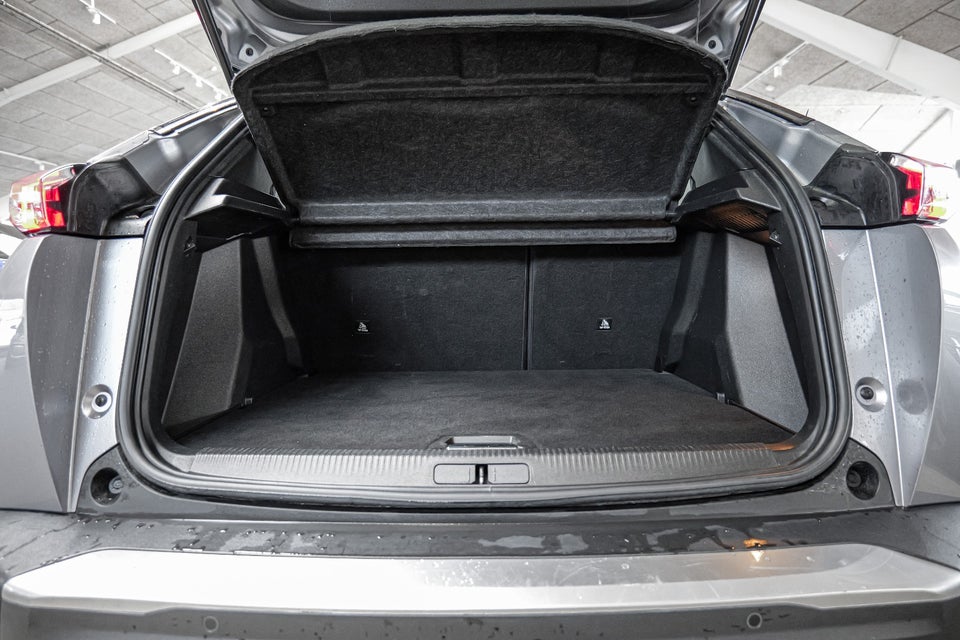 Peugeot e-2008 50 GT Sky 5d