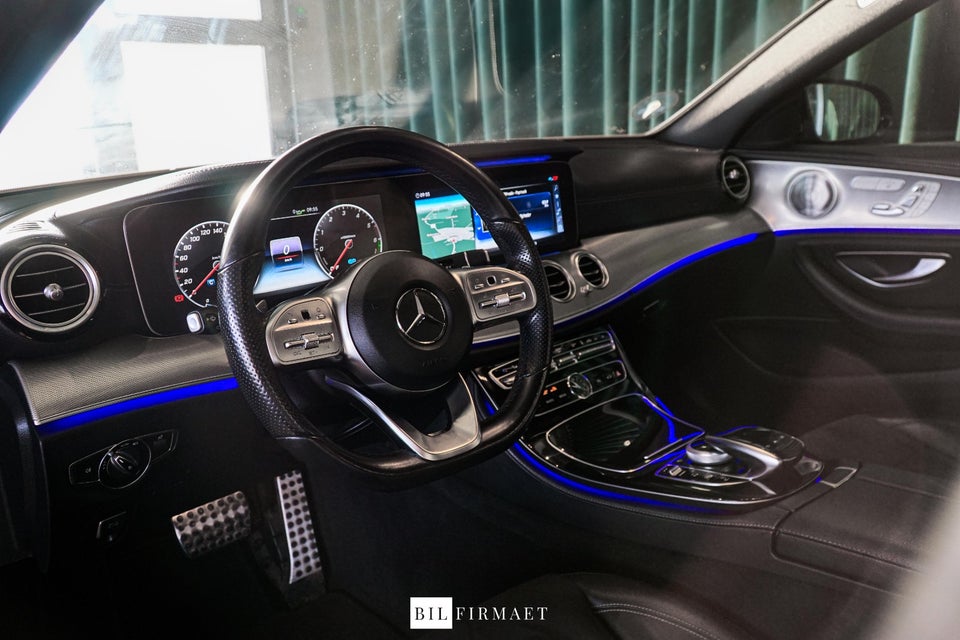 Mercedes E300 de 2,0 AMG Line stc. aut. 5d