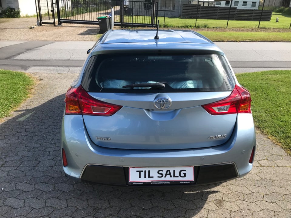 Toyota Auris 1,4 D-4D T2 5d