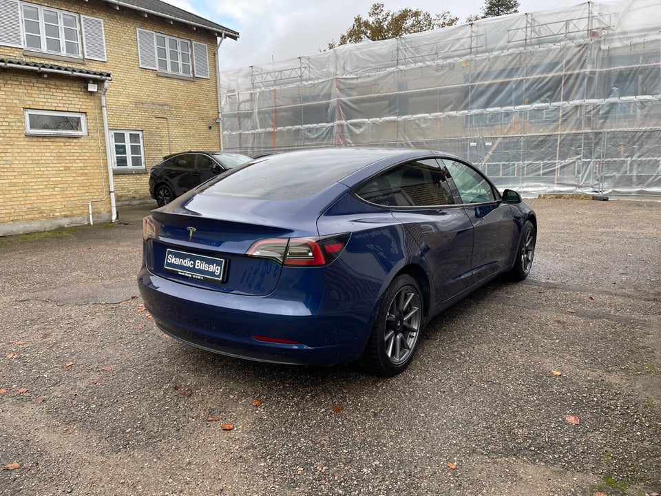 Tesla Model 3 Standard Range+ RWD 4d