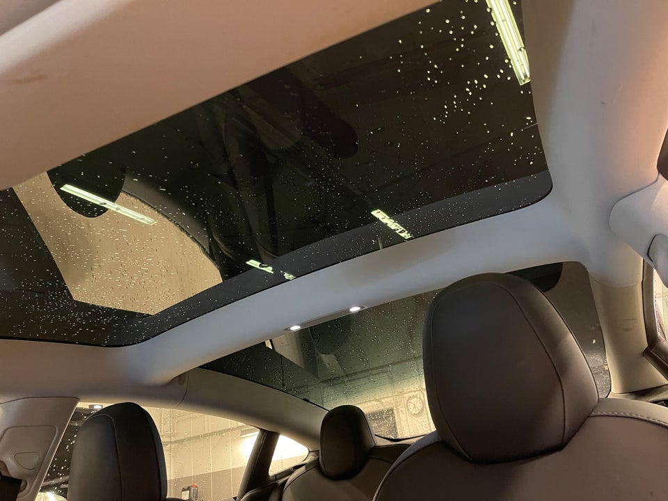 Tesla Model 3 RWD 4d