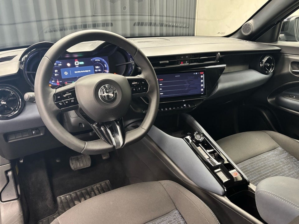 Alfa Romeo Junior Elettrica Core 5d