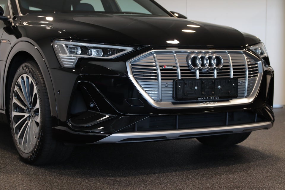 Audi e-tron 55 S-line quattro 5d