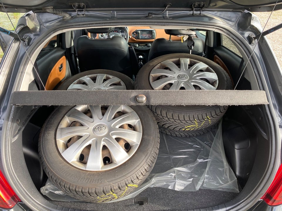 Toyota Yaris 1,3 VVT-i T2 Premium Luksus 5d