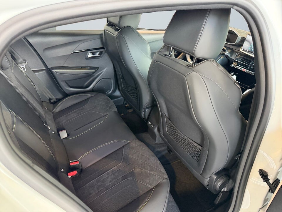 Peugeot e-208 50 GT Pack 5d