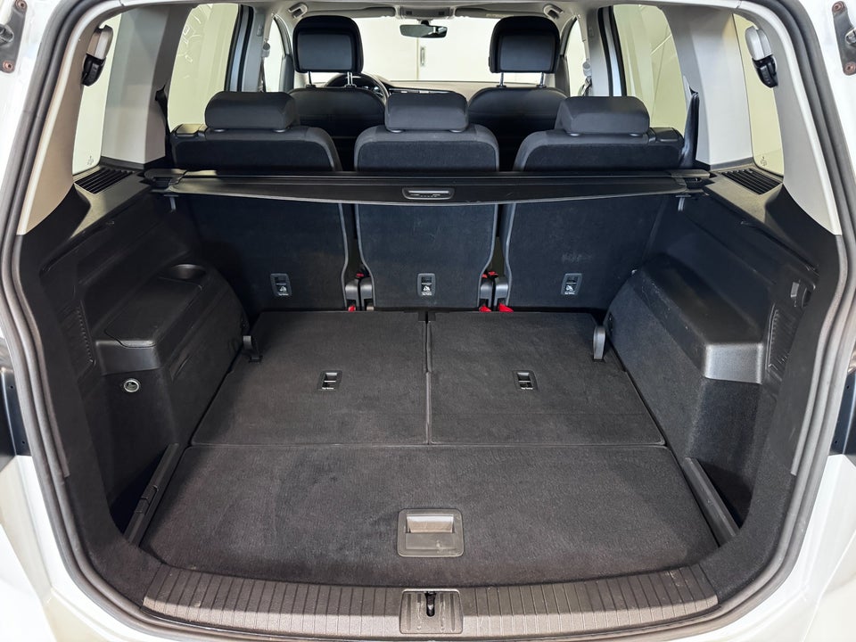 VW Touran 1,6 TDi 115 Comfortline DSG 7prs 5d