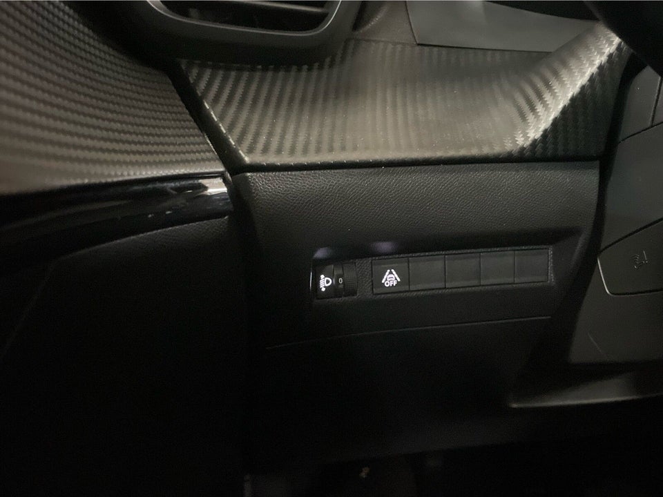 Peugeot 208 1,5 BlueHDi 100 Allure Sky 5d