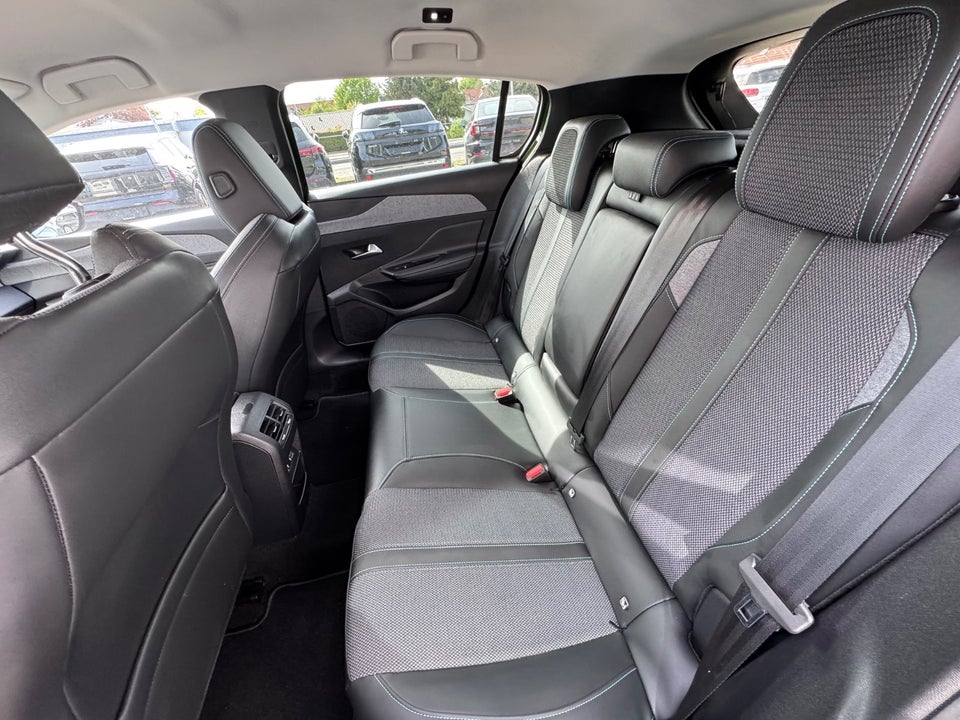 Peugeot 308 1,6 Hybrid First Selection EAT8 5d
