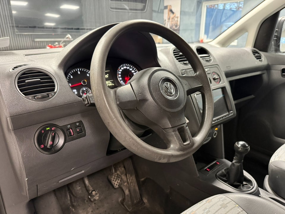 VW Caddy Maxi 1,6 TDi 102 BMT Van 4d