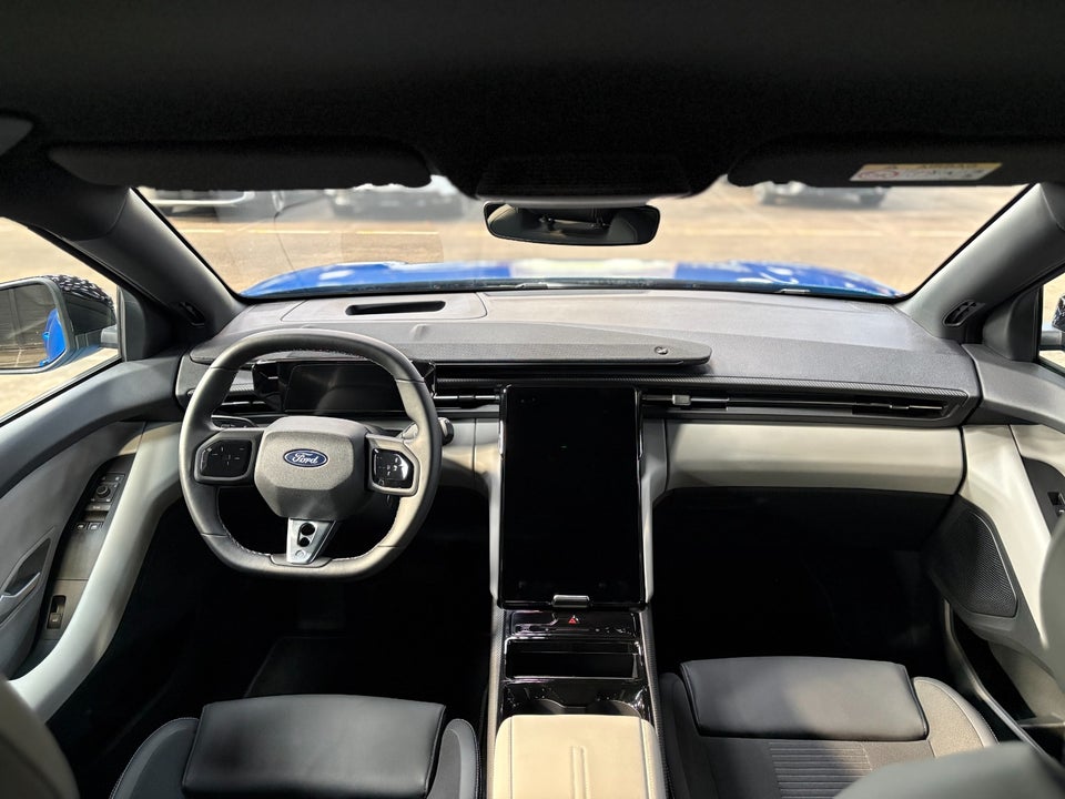 Ford Capri 77 Premium Extended Range 5d