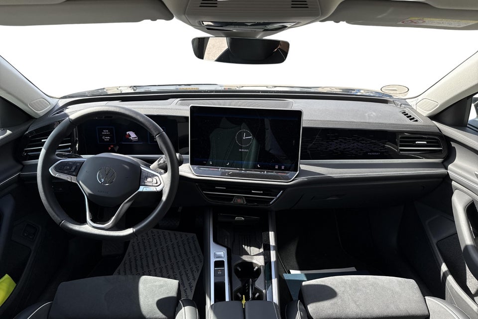 VW Passat 1,5 eHybrid Elegance Variant DSG 5d