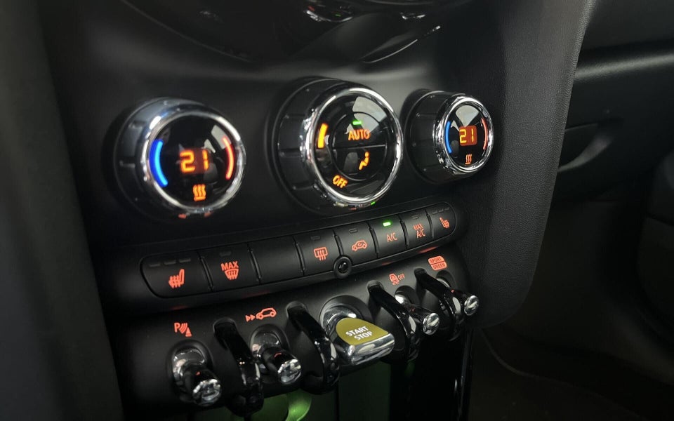 MINI Cooper SE Trim L 3d