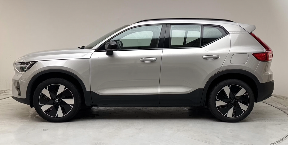 Volvo XC40 ReCharge Extended Range Plus 5d