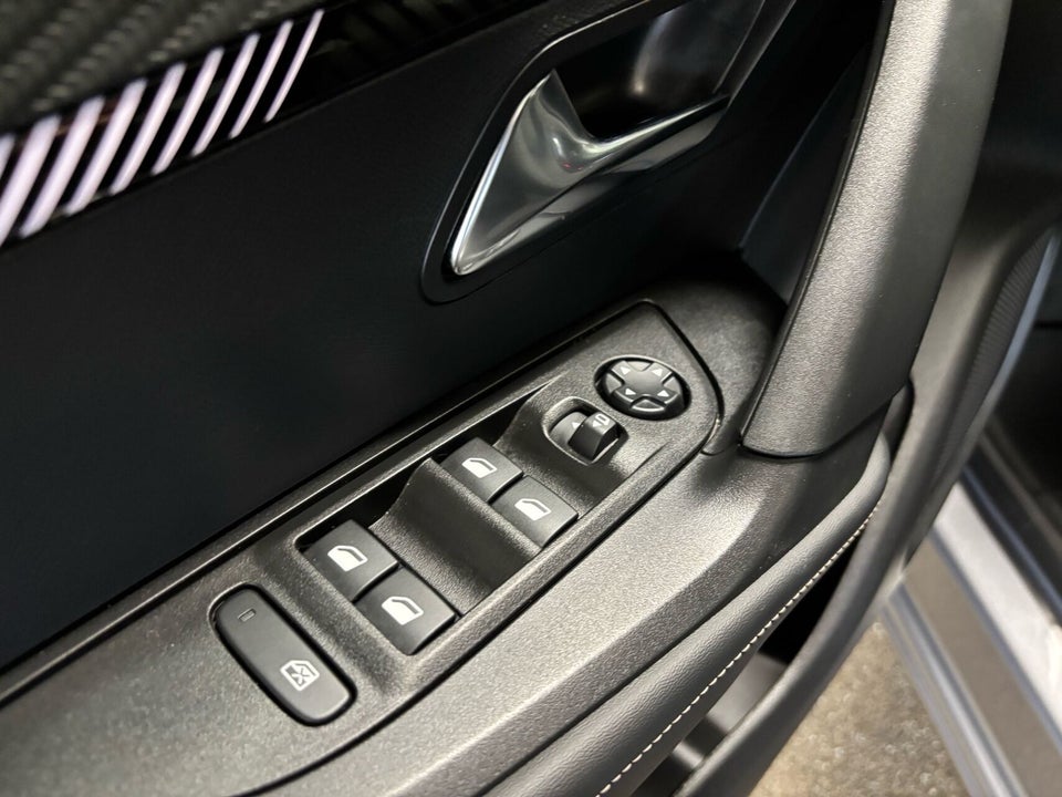 Peugeot e-2008 54 Allure 5d