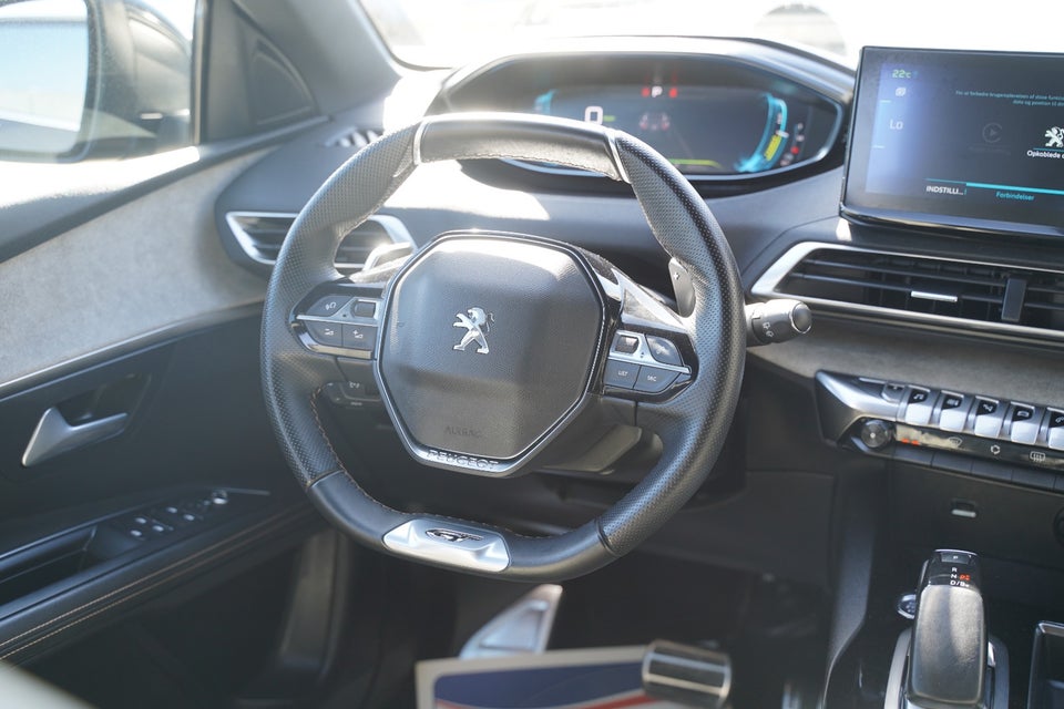 Peugeot 3008 1,6 Hybrid First GT EAT8 5d